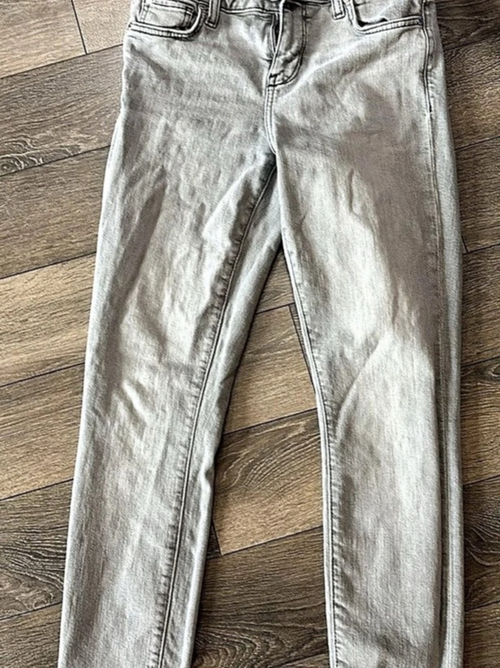 Guess Gray Skinny Jeans Like New